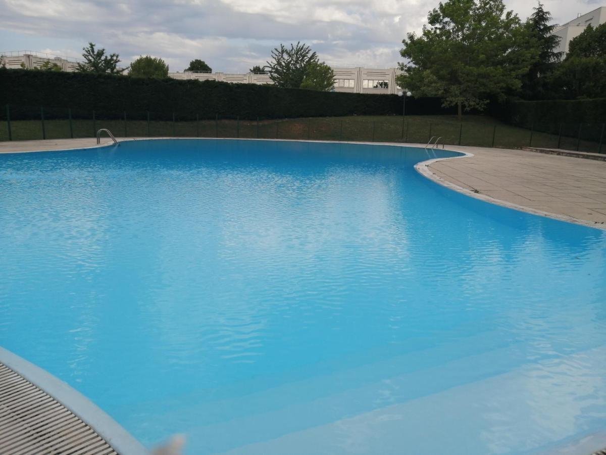 Apartment Romantisme Et Glamour Avec ,jardin Proche Zenith Dijon