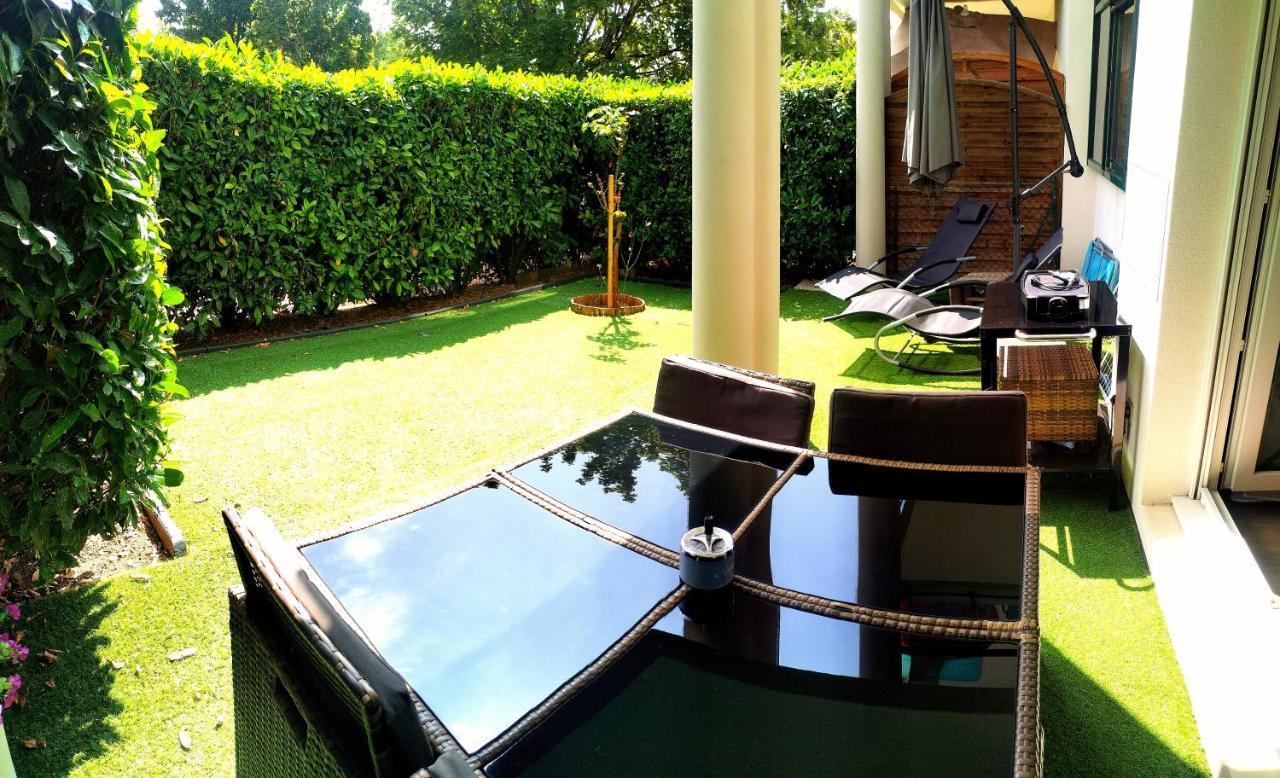 Romantisme Et Glamour Avec ,jardin Proche Zenith Digione