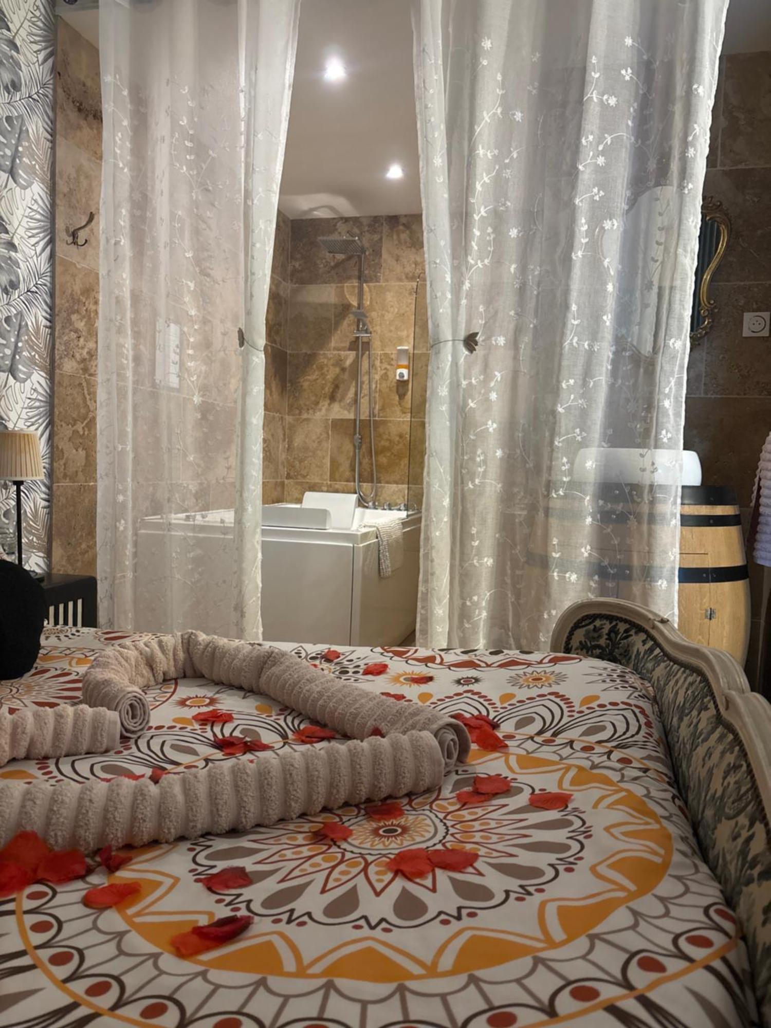 Apartment Romantisme Et Glamour Avec ,jardin Proche Zenith Dijon