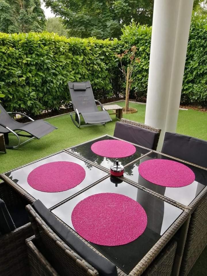 Romantisme Et Glamour Avec ,jardin Proche Zenith Dijon